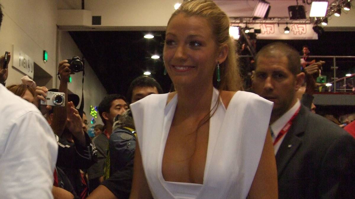 Blake Lively portrait and relationship reporting