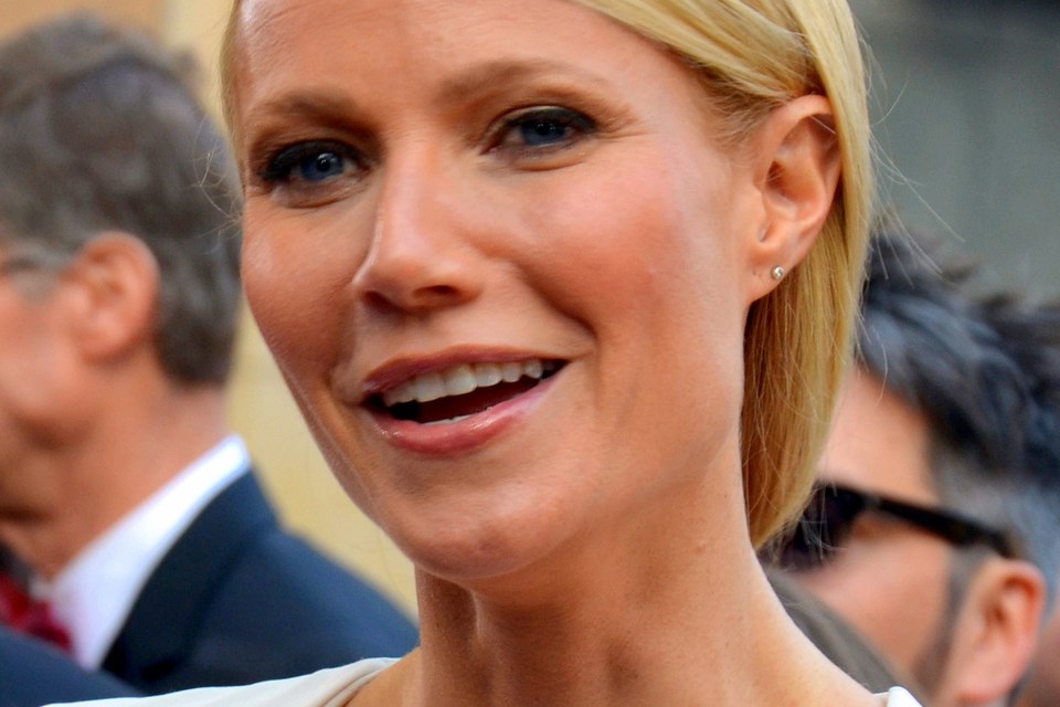 Gwyneth Paltrow and Chris Martin attending an event