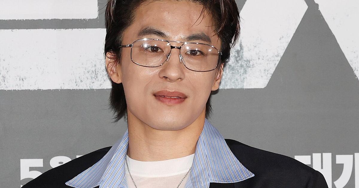 Actor and director Koo Kyo-hwan at film premiere