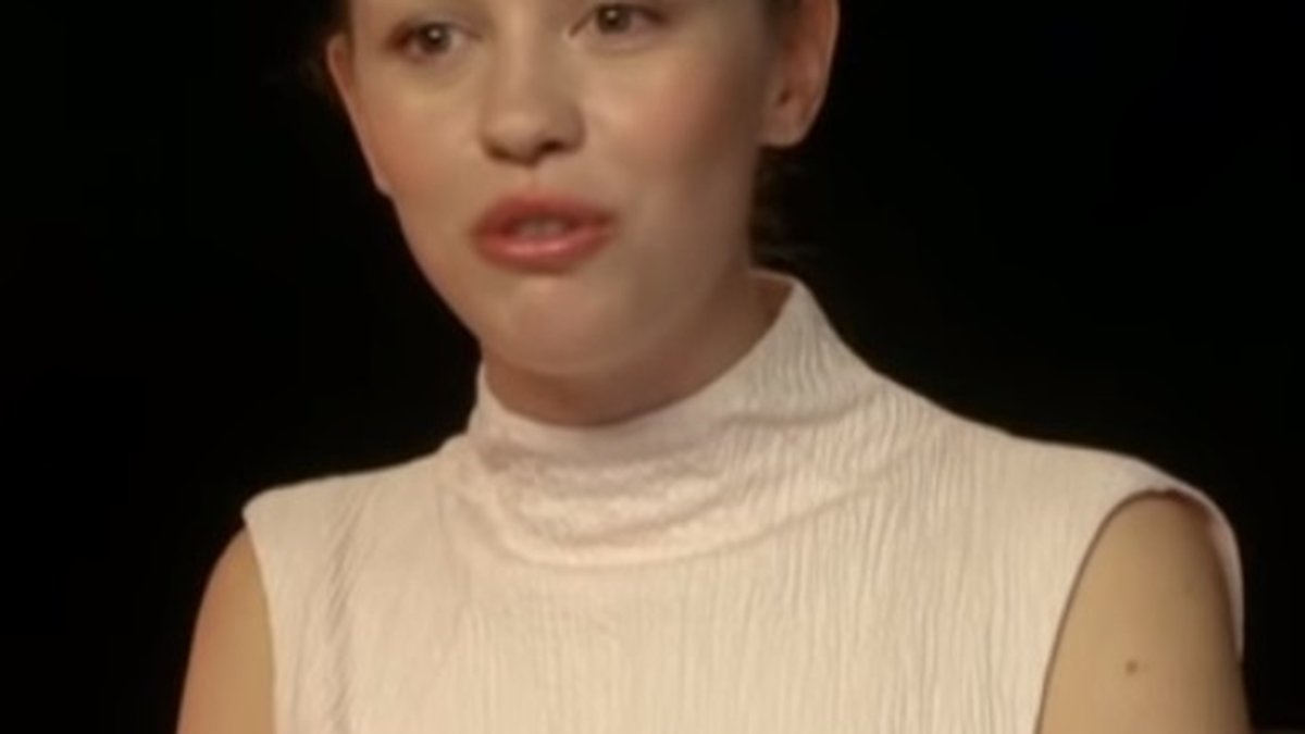 Mia Goth portrait and relationship reporting