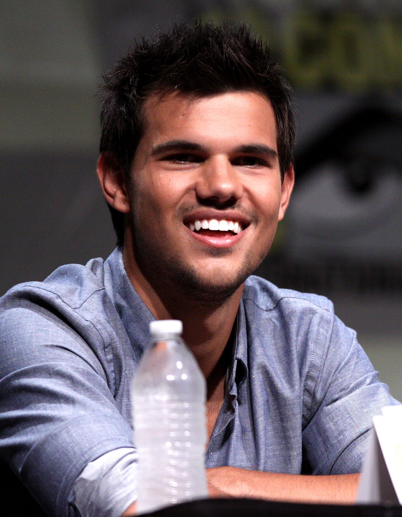 Taylor Lautner portrait